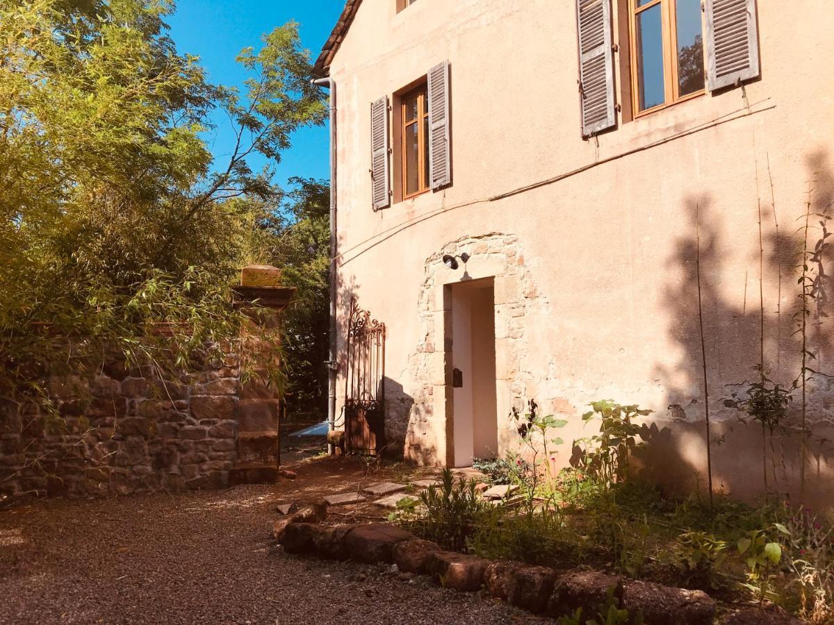 Maison De Famille Et D'Ami-E-S Valady Εξωτερικό φωτογραφία